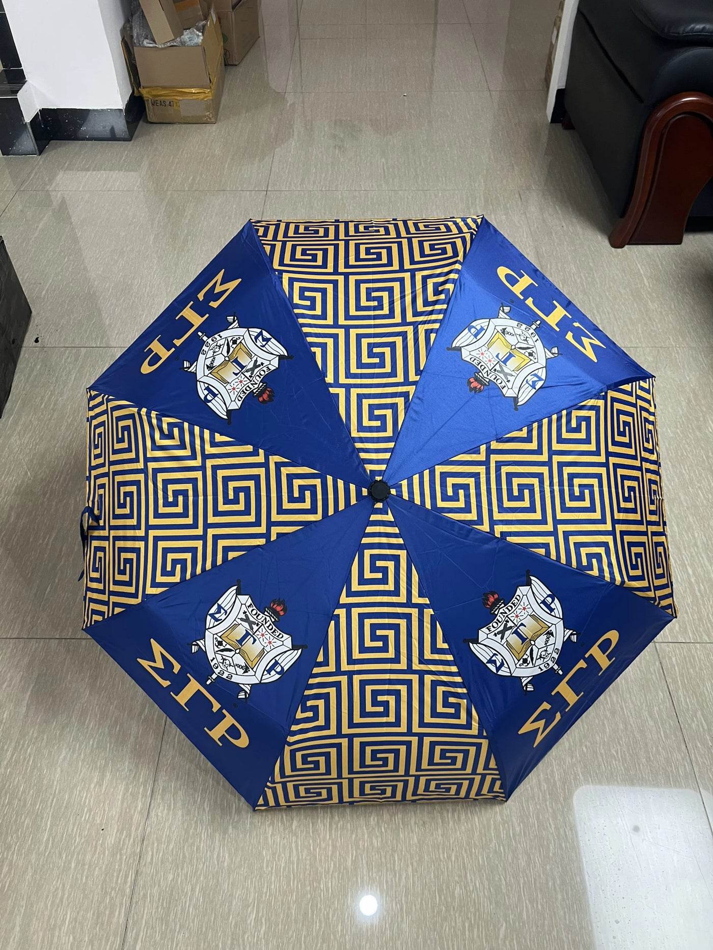 SGRho Greek Key Umbrella