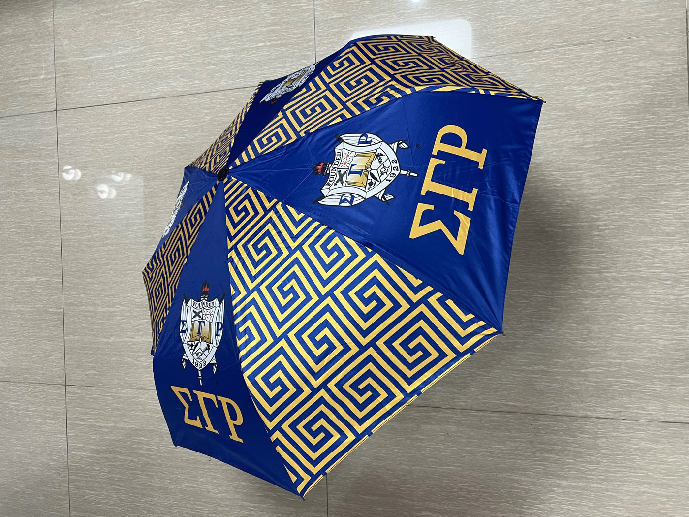 SGRho Greek Key Umbrella